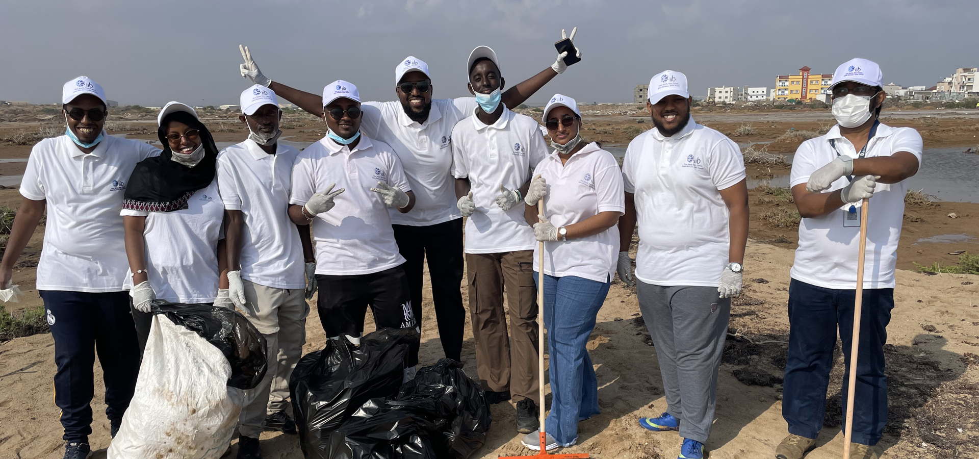 iib helps cleanup 400kgs of garbage on Turtle Beach