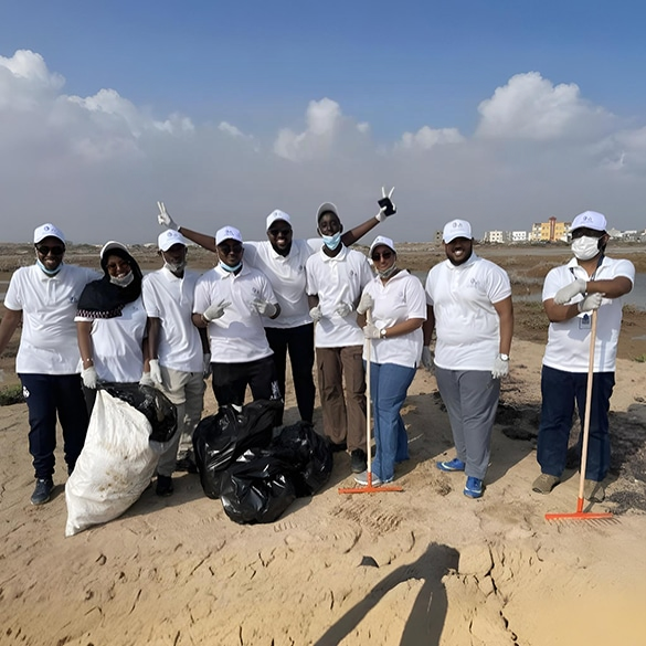 iib helps cleanup 400kgs of garbage on Turtle Beach